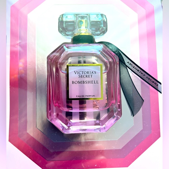 Victorias Secret Bombshell fragrance 3 piece set - perfume, candle, & lotion - Picture 2 of 5